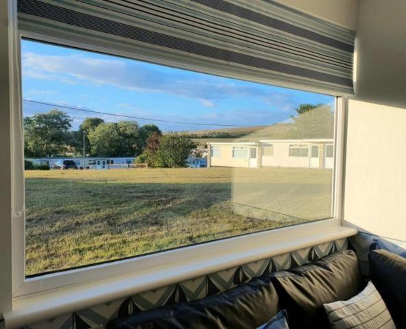 Chalet 57 Sandown Bay Holiday Centre Generous Money Off Ferry Crossings & Free Wifi, September And Halloween Deals Now On Eksteriør bilde